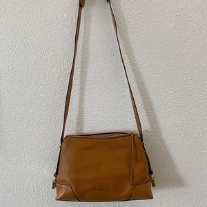 Michael kors purse. Brand new never been used.